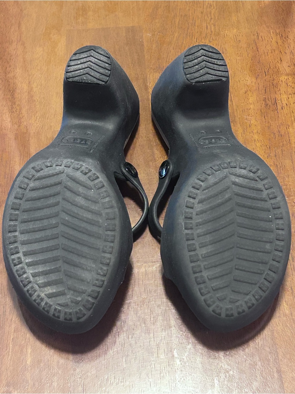 Crocs Sandals Womens Size 9 Cyprus IV Slip on Slide Heel Strappy 14558 Black - Picture 10 of 13
